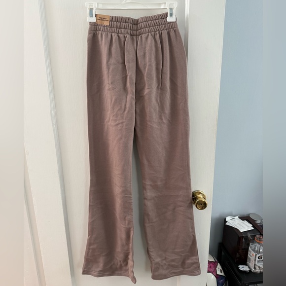 VS Pink High Waist Flare Sweatpant - Picture 4 of 5